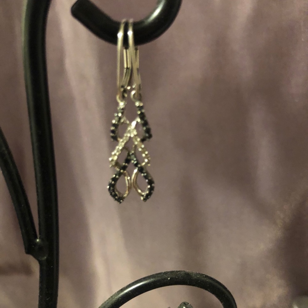 Bracelet and Earring Bundle - Picture 5 of 6
